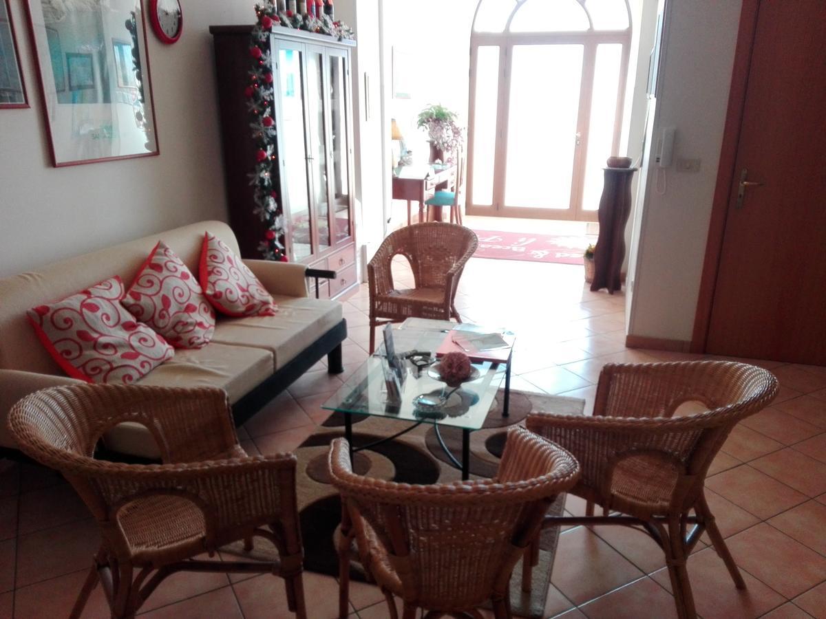 Li Pusciai Acomodação com café da manhã Cocumola Exterior foto
