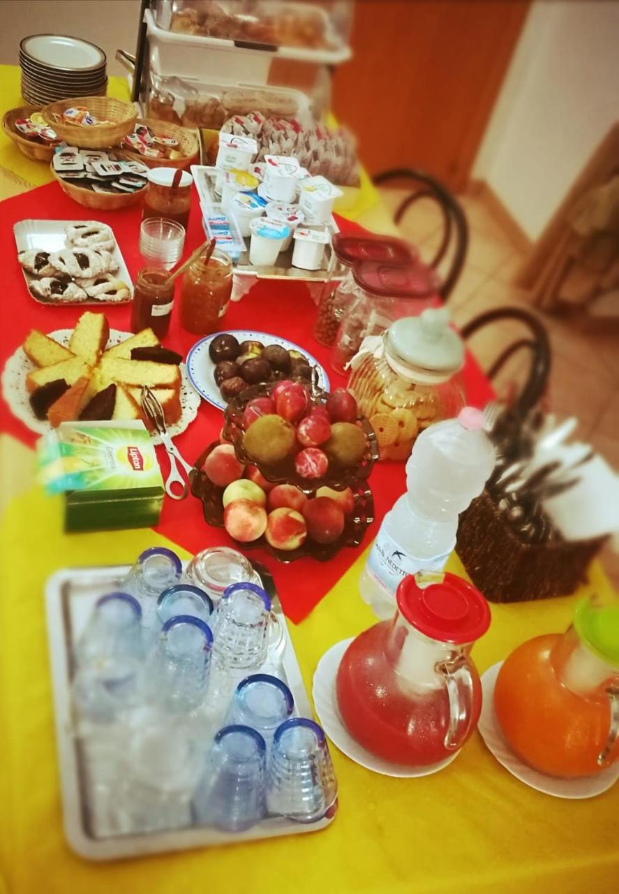 Li Pusciai Acomodação com café da manhã Cocumola Exterior foto
